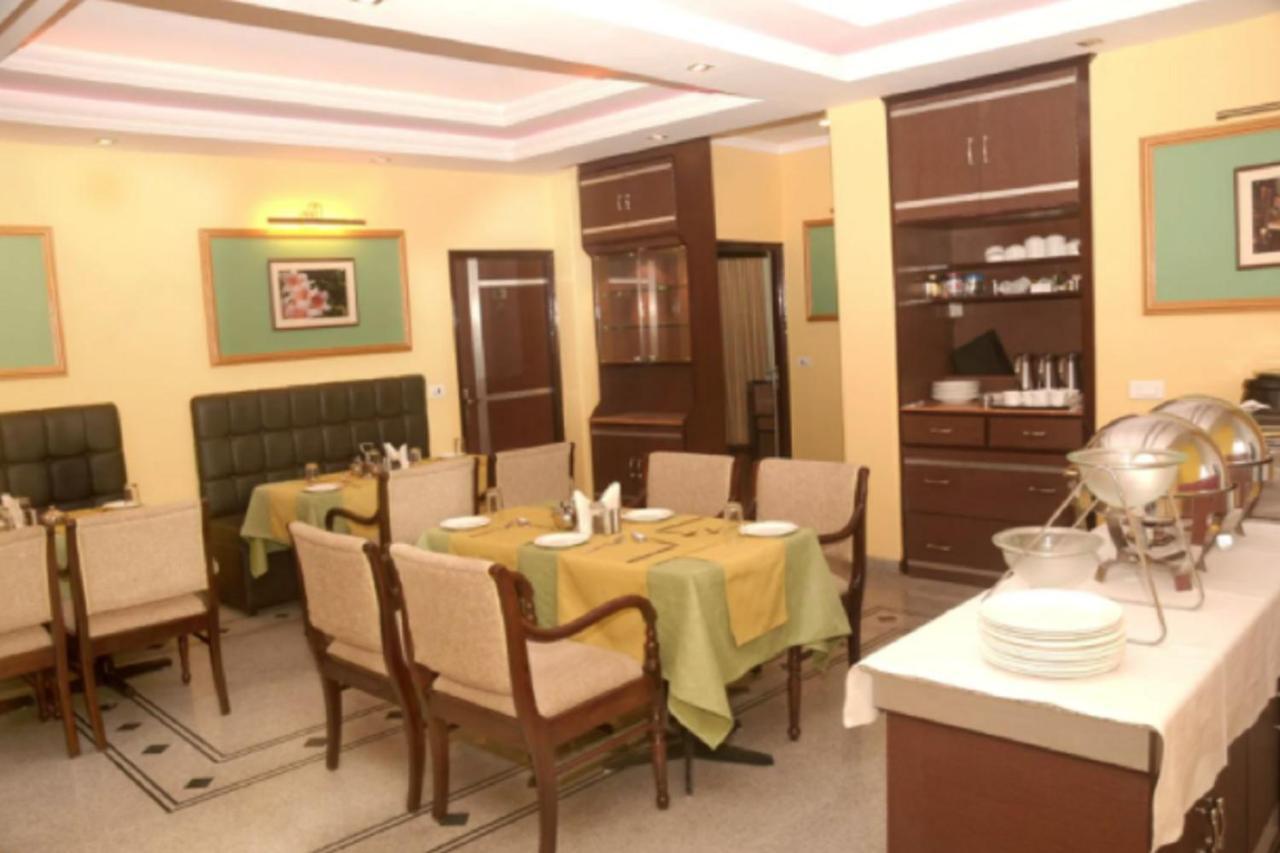 Goroomgo Marc Shimla Near Mall Road - Luxury Room - Excellent Service - Ample Parking - Best Hotel In シムラー エクステリア 写真